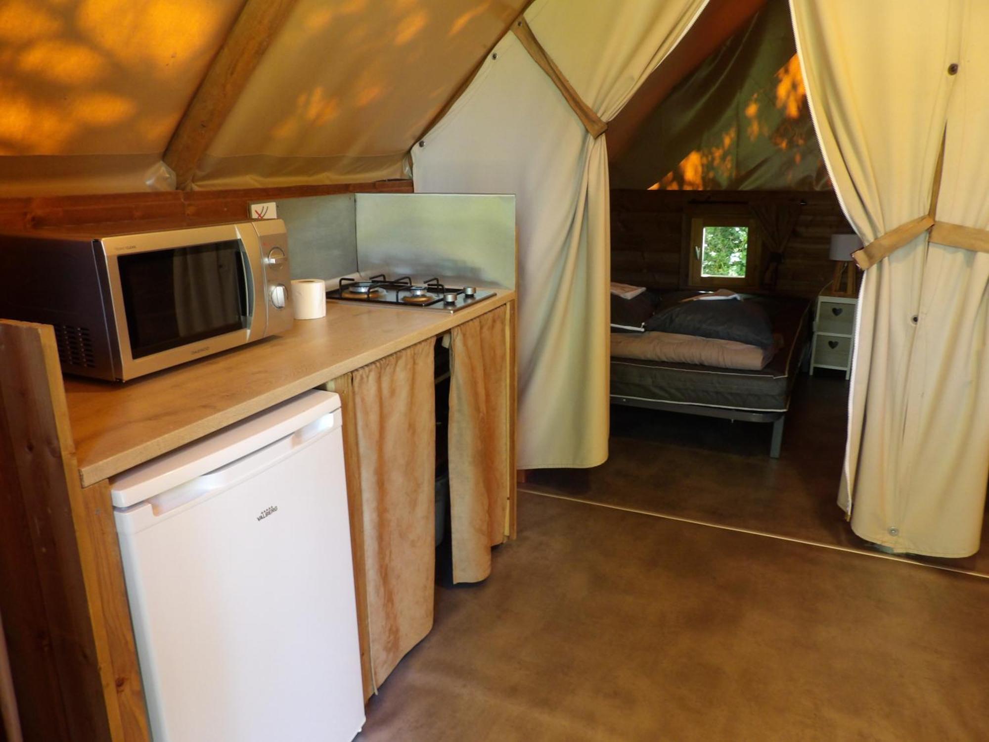 Mézières-sous-Lavardin Camping Smile & Braudieres מראה חיצוני תמונה