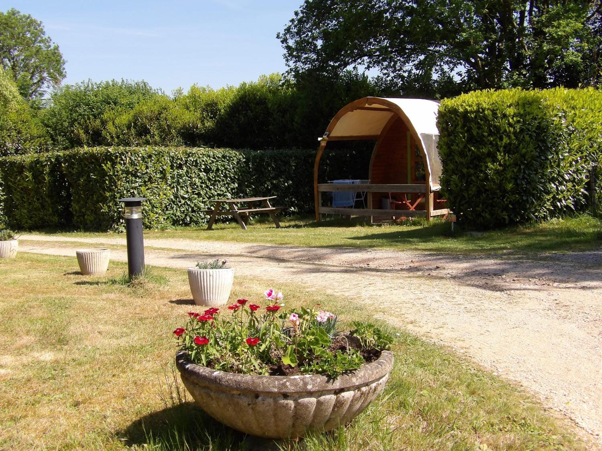 Mézières-sous-Lavardin Camping Smile & Braudieres מראה חיצוני תמונה