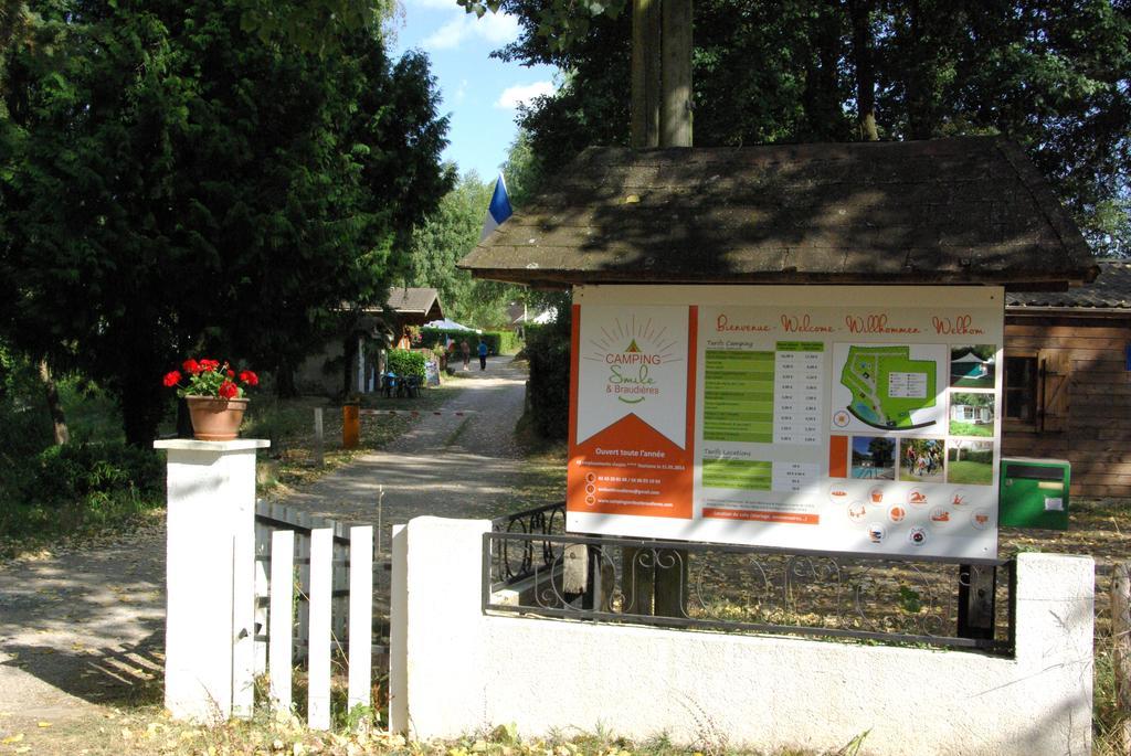 Mézières-sous-Lavardin Camping Smile & Braudieres מראה חיצוני תמונה